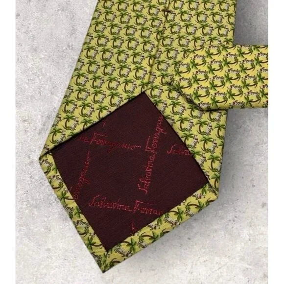 SALVATORE FERRAGAMO Silk Tie ITALY Yellow Green Palm Kangaroo W:3.7 EUC